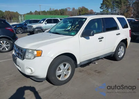 2012 Ford Escape Xlt z USA, uszkodzony, nr VIN 1FMCU9DG7CKB98576